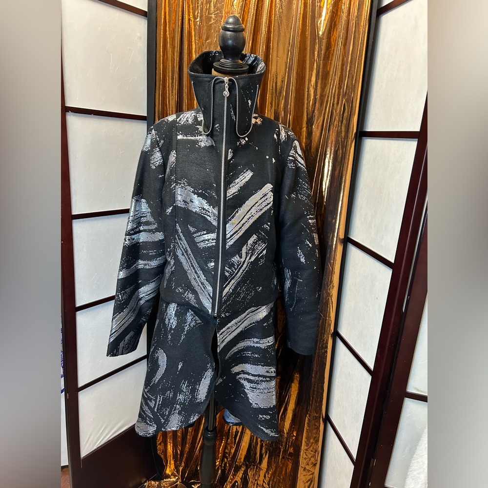 Samuel, Dong Couture, silver, black zipper collar and jacket